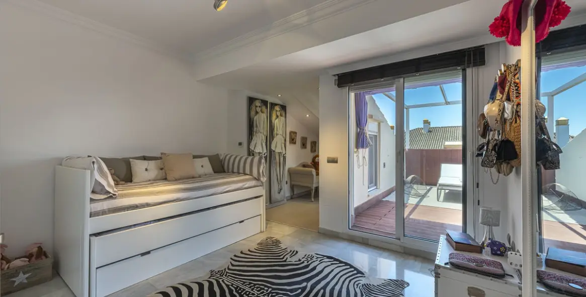 Venta de ático dúplex en The Golden Mile 18