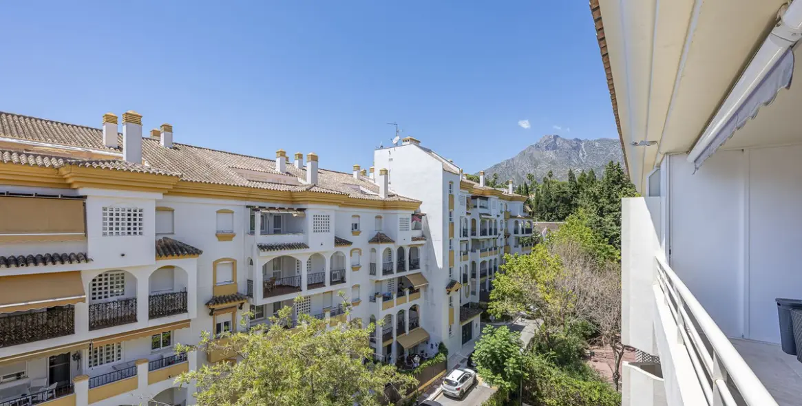 Venta de ático dúplex en The Golden Mile 32