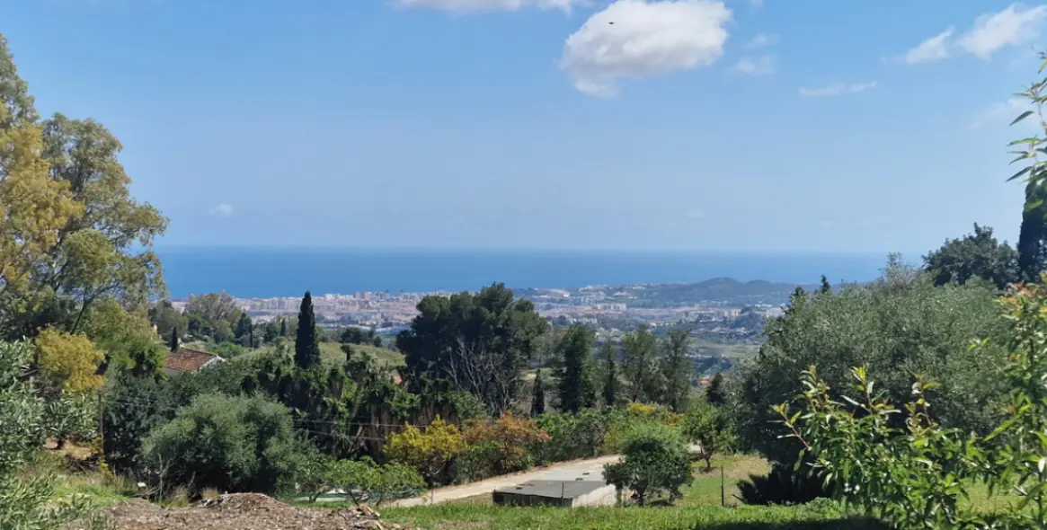 Продажа  жилого участка в Mijas 1