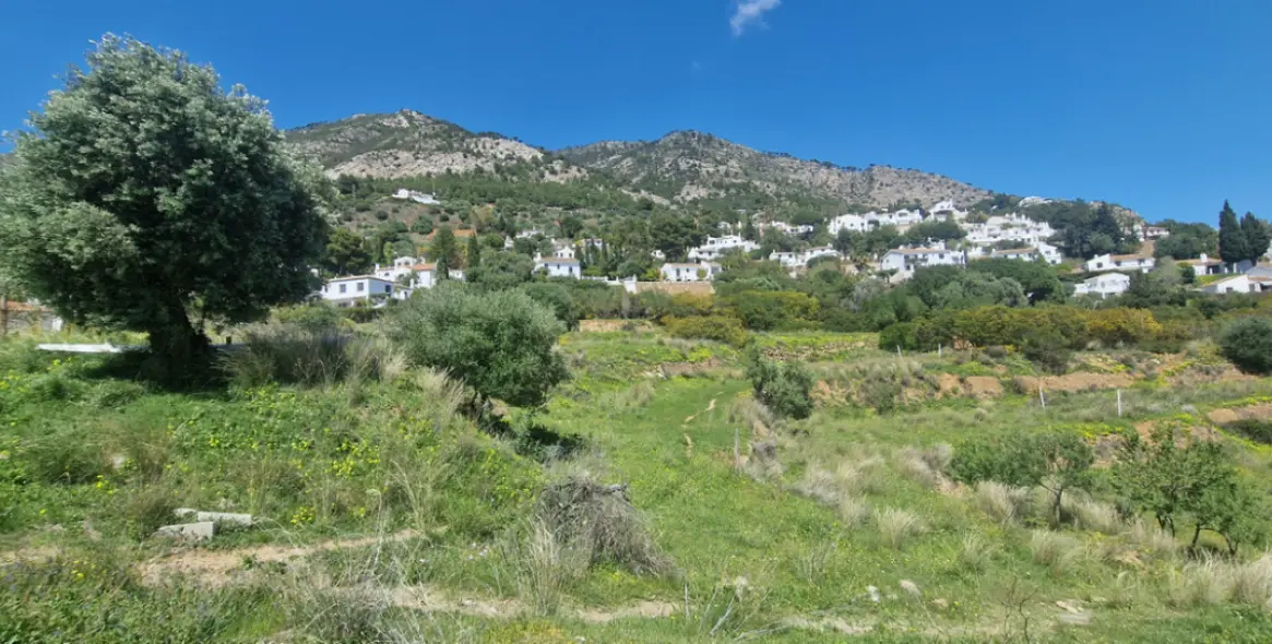 Продажа  жилого участка в Mijas 3
