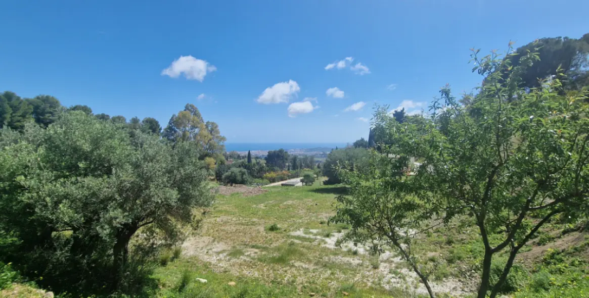 Продажа  жилого участка в Mijas 7