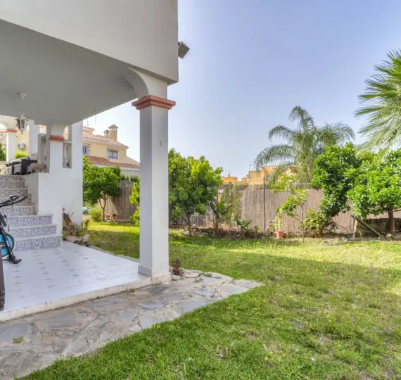 Villa independiente R5058622