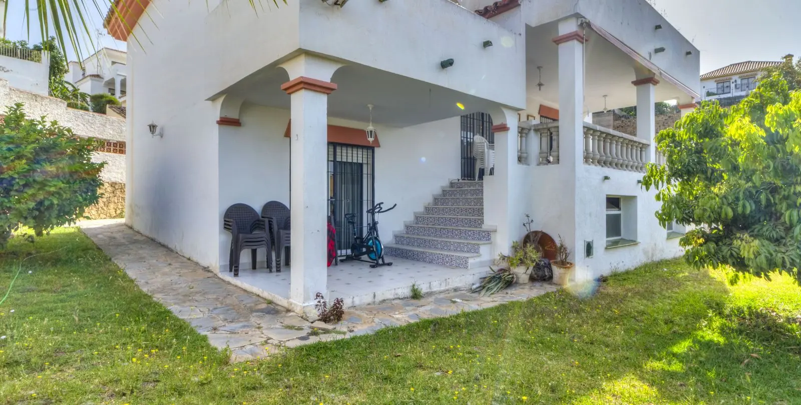 Sale of detached villa in Marbella 1