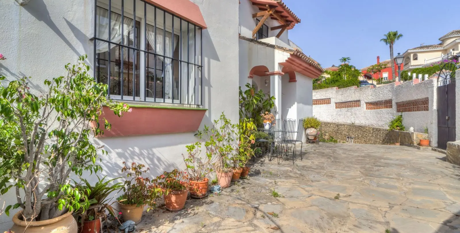 Sale of detached villa in Marbella 10