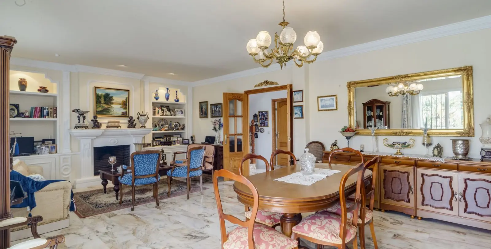 Sale of detached villa in Marbella 12