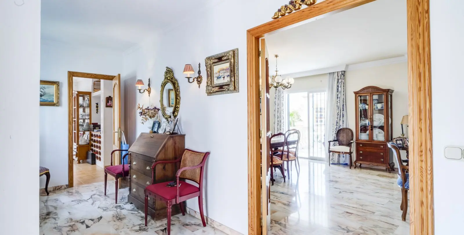 Sale of detached villa in Marbella 16