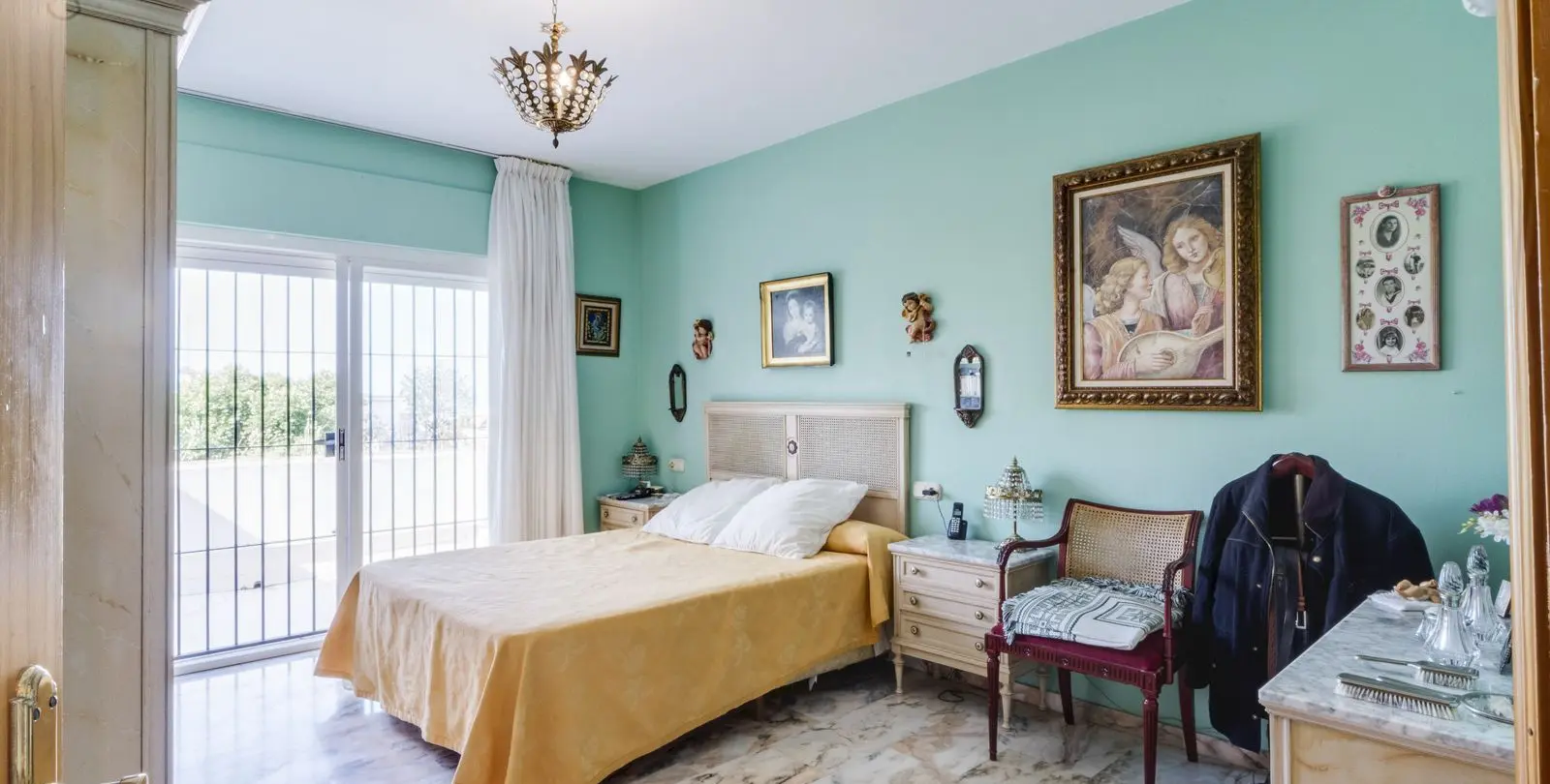 Sale of detached villa in Marbella 20