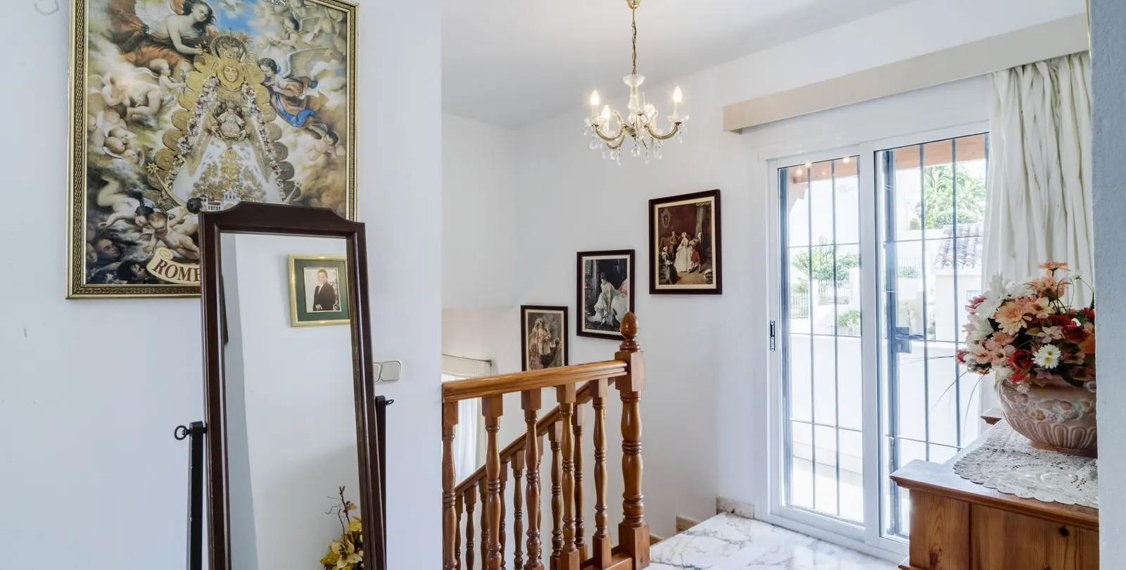 Sale of detached villa in Marbella 23