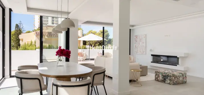 Venta de villa independiente en Nueva Andalucía 4