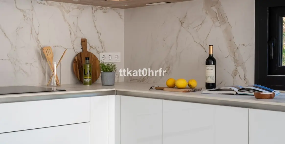 Продажа  отдельно стоящей виллы в Nueva Andalucía 12