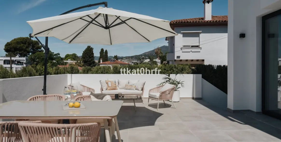 Продажа  отдельно стоящей виллы в Nueva Andalucía 14