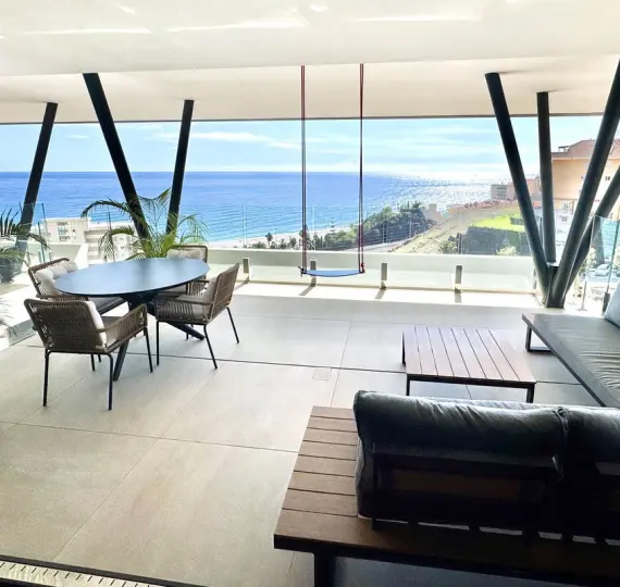 Продажа двухуровневого пентхауса в Carvajal