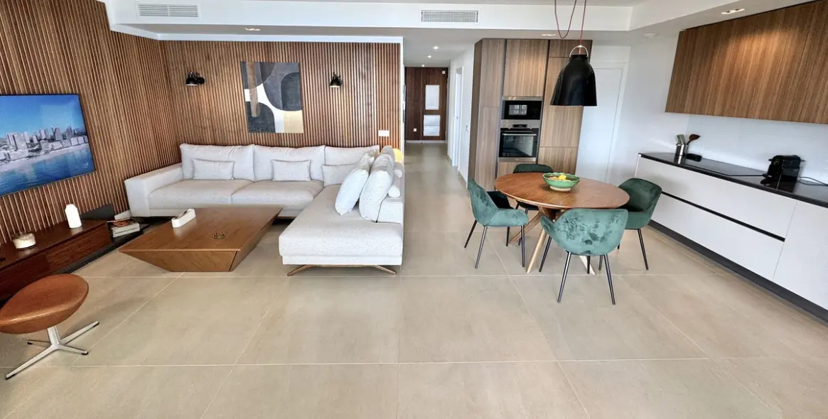 Sale of penthouse duplex in Carvajal 5