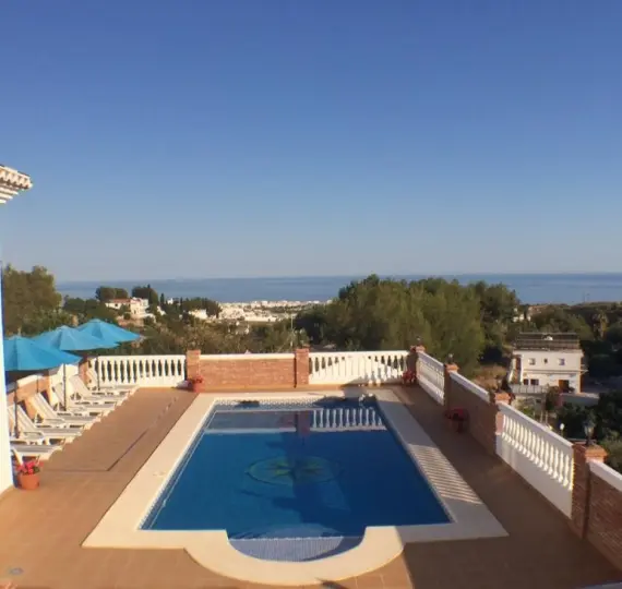 Oтдельно стоящая вилла R3258919