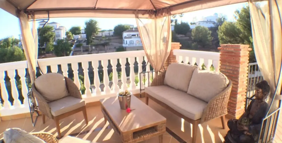 Sale of detached villa in Costa del Sol East 9