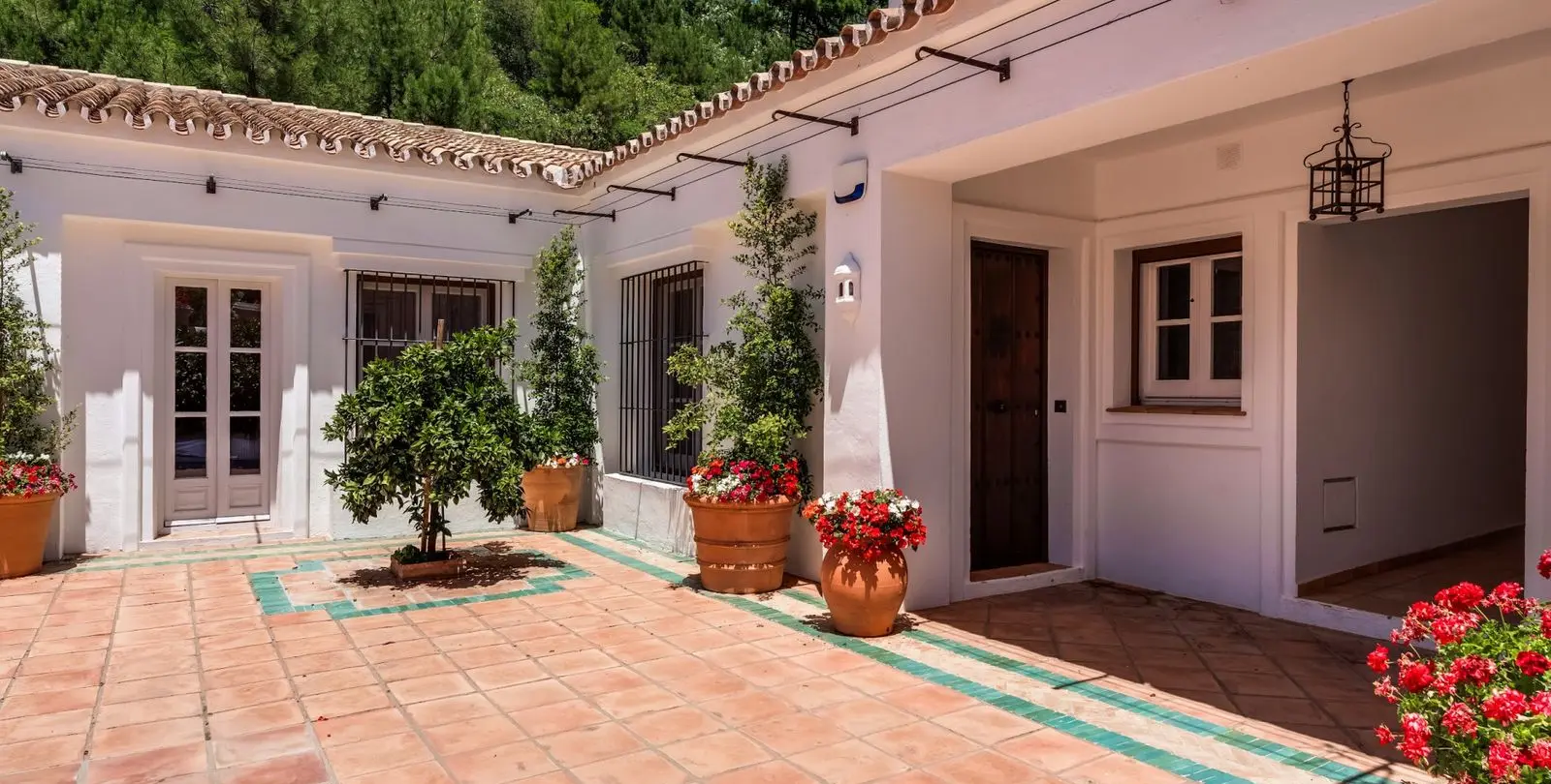 Sale of ground floor apartment in La Zagaleta 2