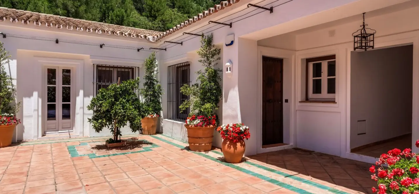 Sale of ground floor apartment in La Zagaleta 1