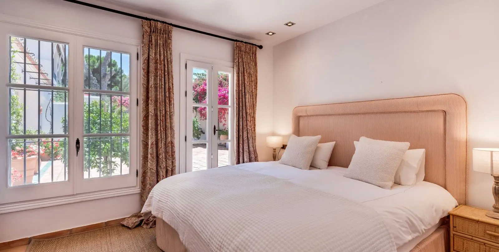 Sale of ground floor apartment in La Zagaleta 7
