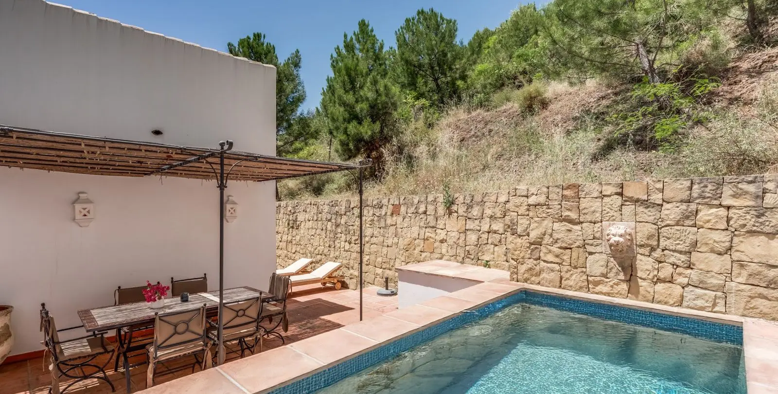 Sale of ground floor apartment in La Zagaleta 13