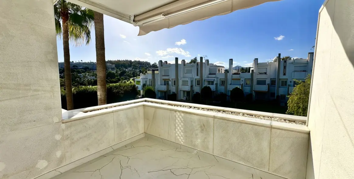 Продажа апартаментов на среднем этаже в Marbella 37