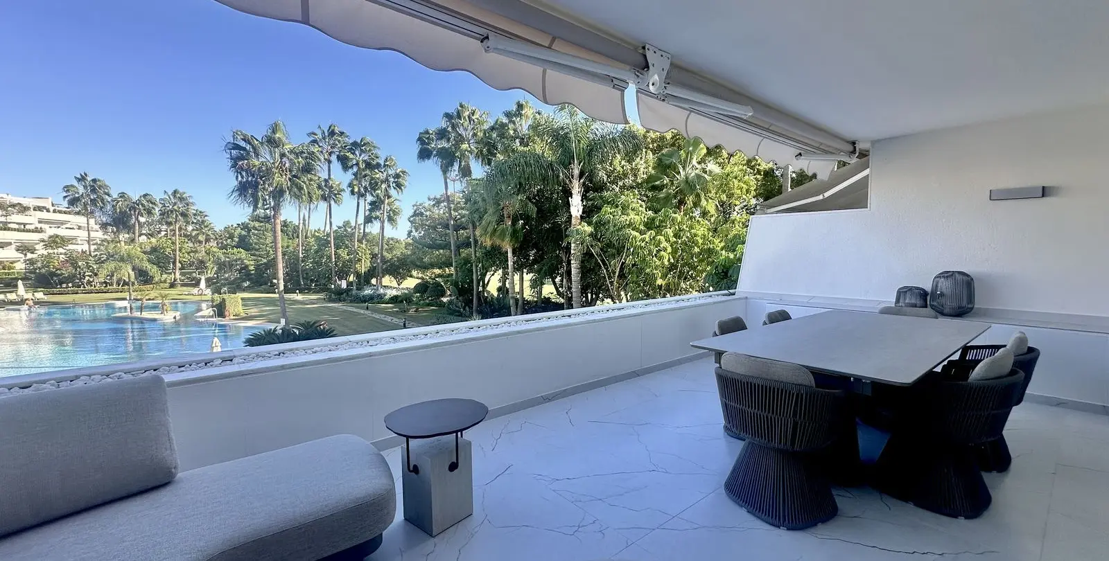 Sale of middle floor apartment in Marbella 3