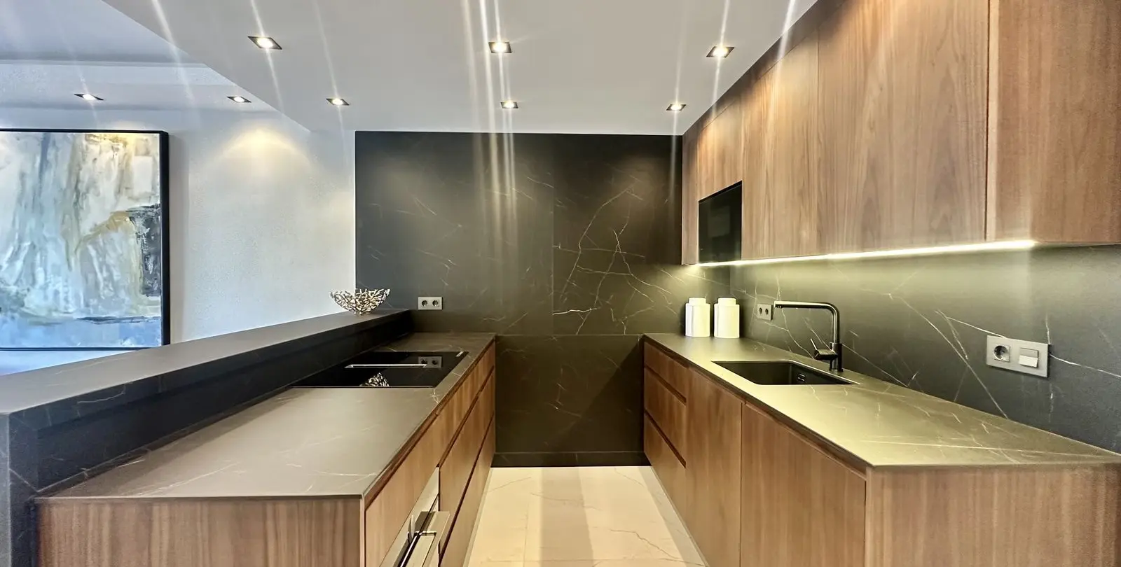 Sale of middle floor apartment in Marbella 11