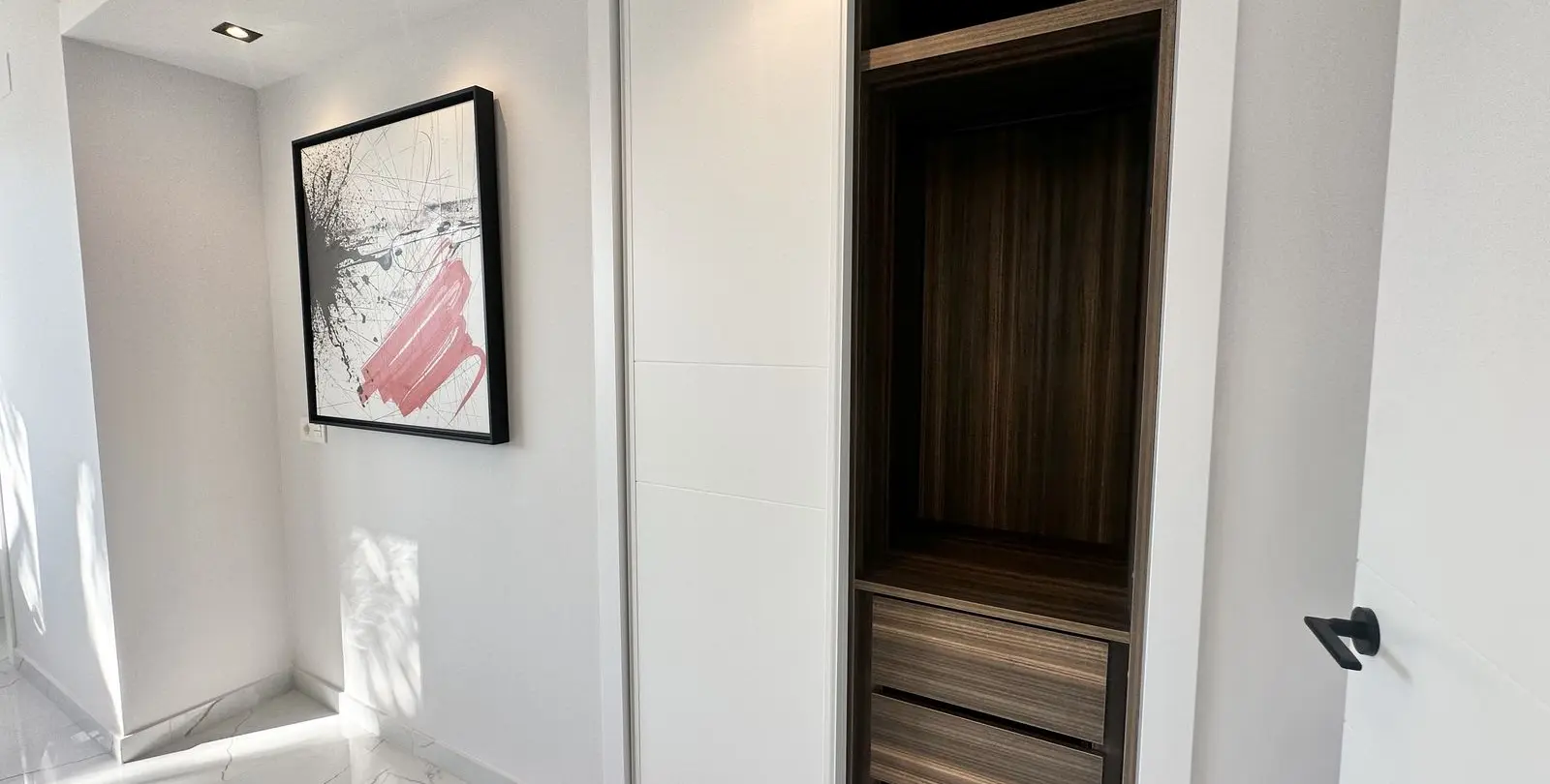 Sale of middle floor apartment in Marbella 24