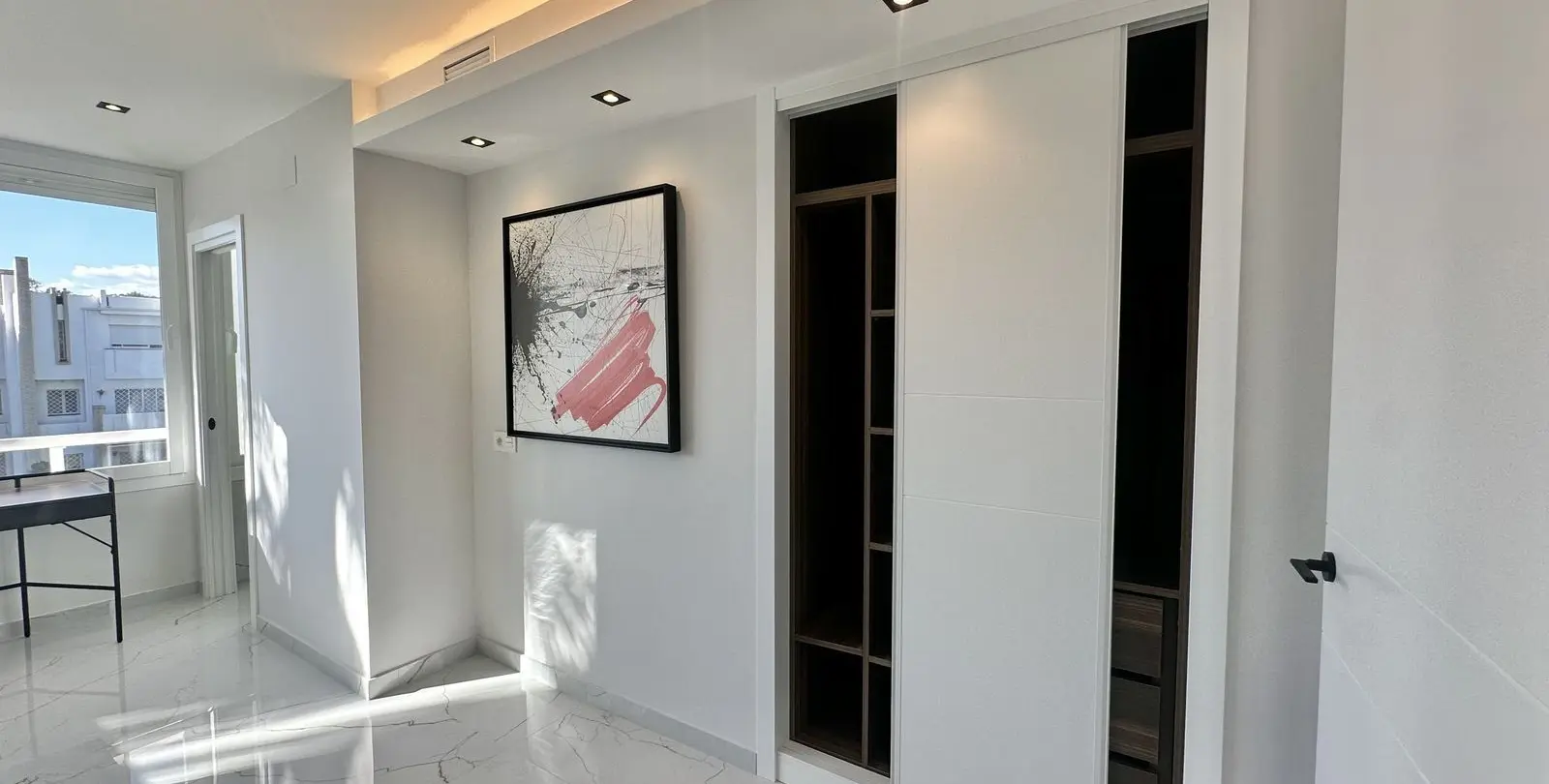 Sale of middle floor apartment in Marbella 25