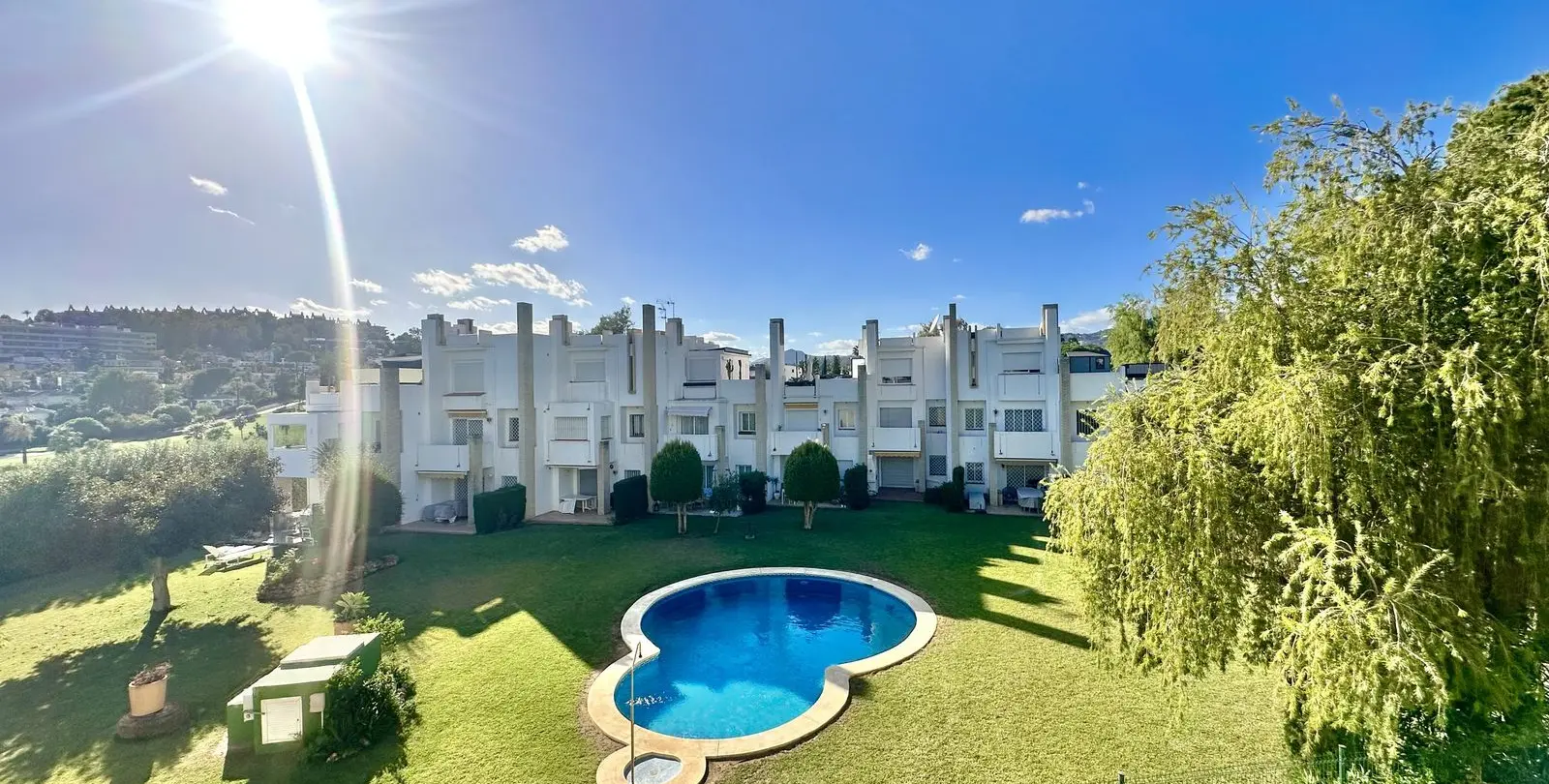 Sale of middle floor apartment in Marbella 38