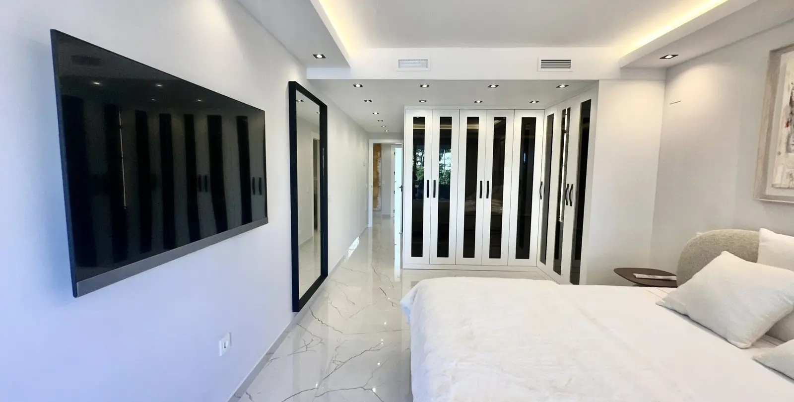 Sale of middle floor apartment in Marbella 47
