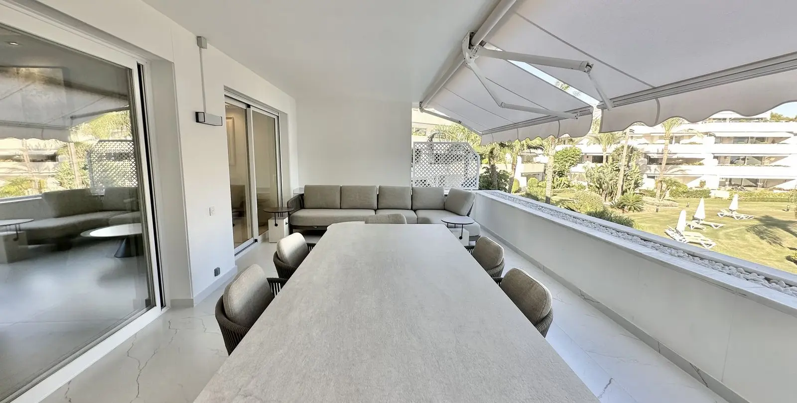 Sale of middle floor apartment in Marbella 50