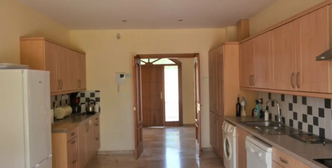 Продажа  отдельно стоящей виллы в Mijas 7