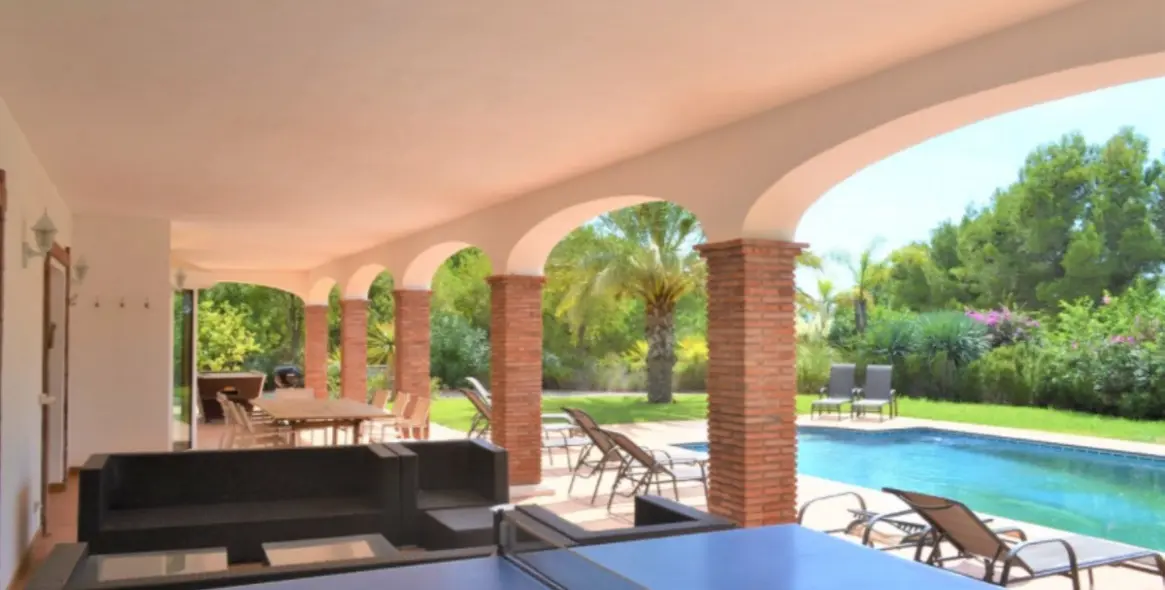 Продажа  отдельно стоящей виллы в Mijas 11