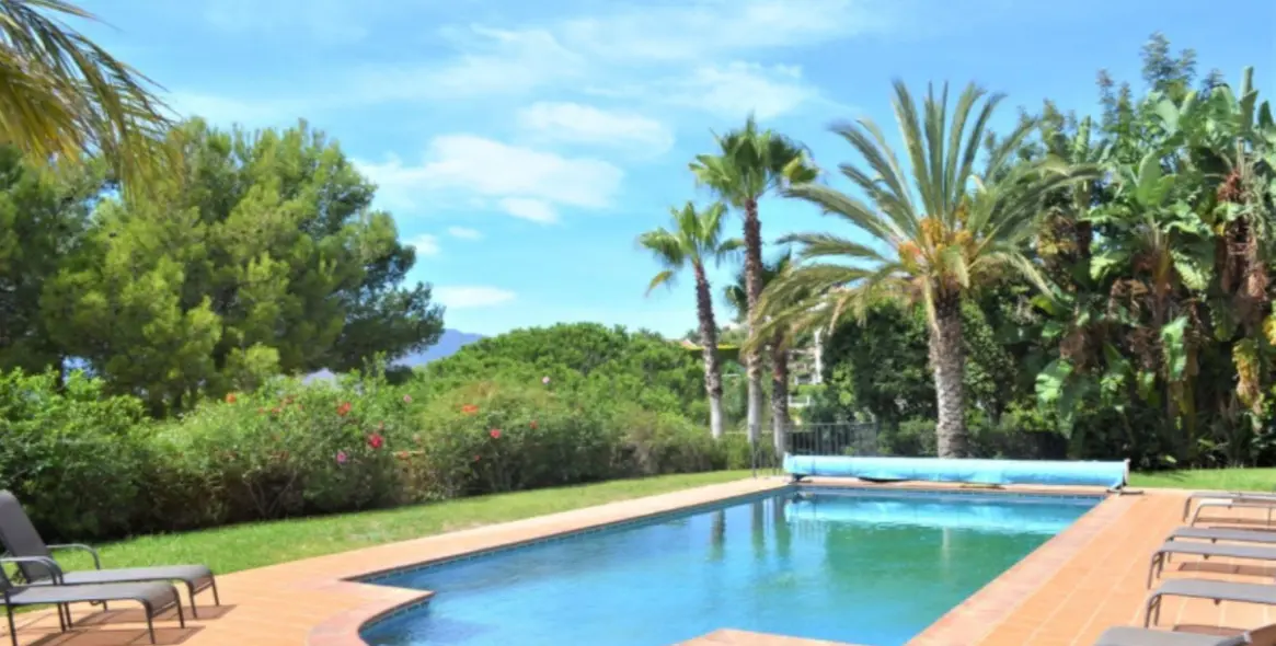 Продажа  отдельно стоящей виллы в Mijas 12