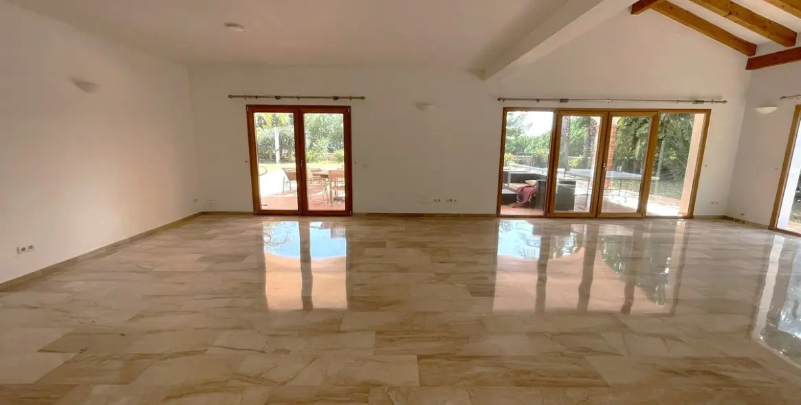 Продажа  отдельно стоящей виллы в Mijas 17