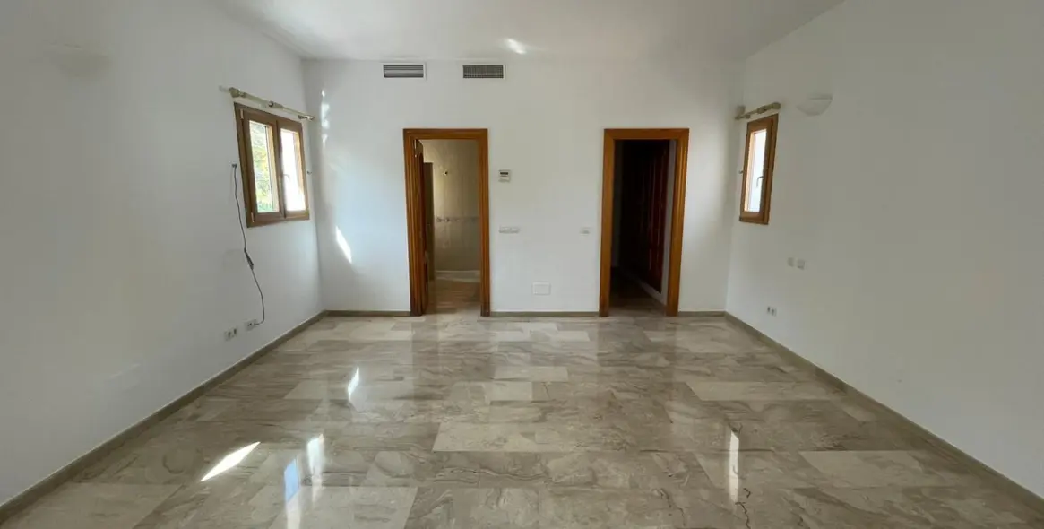 Sale of detached villa in Mijas 26