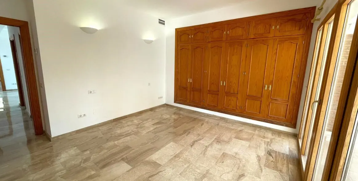 Sale of detached villa in Mijas 28