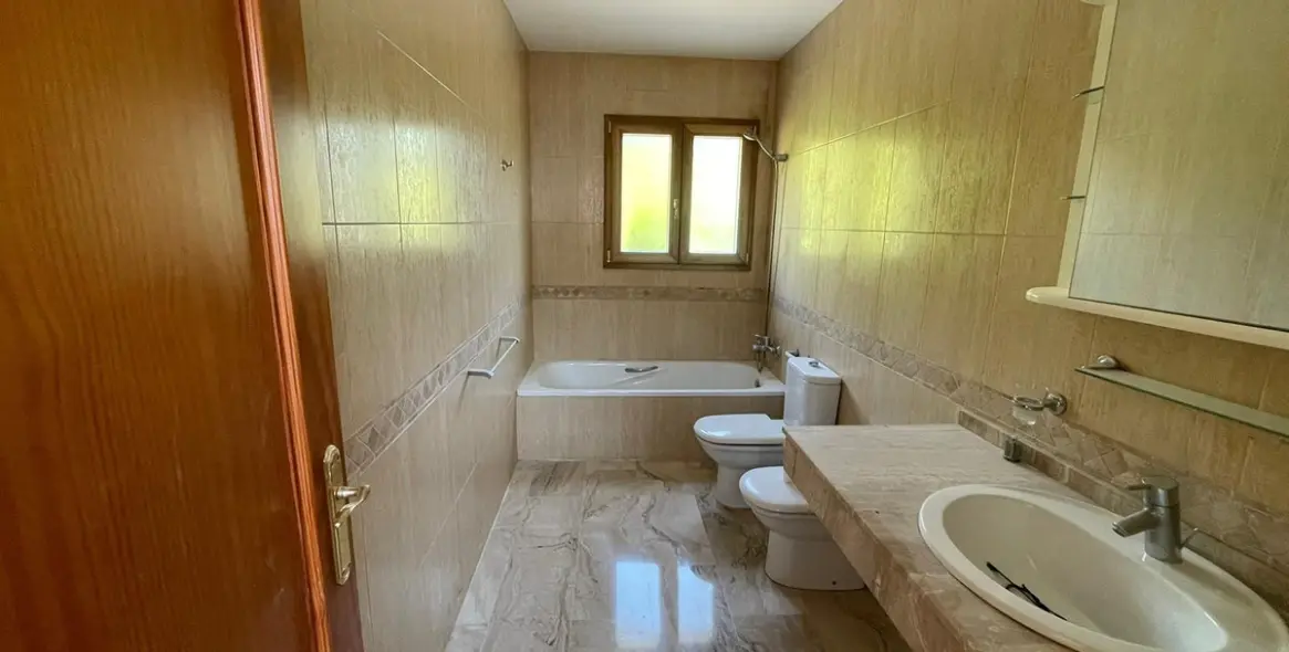 Sale of detached villa in Mijas 35