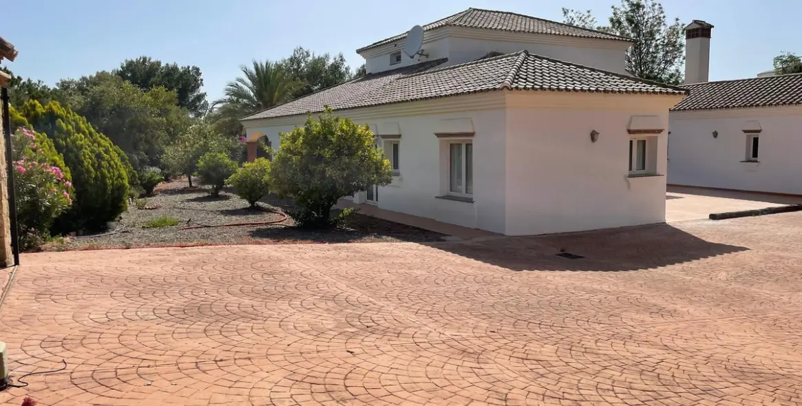 Sale of detached villa in Mijas 37