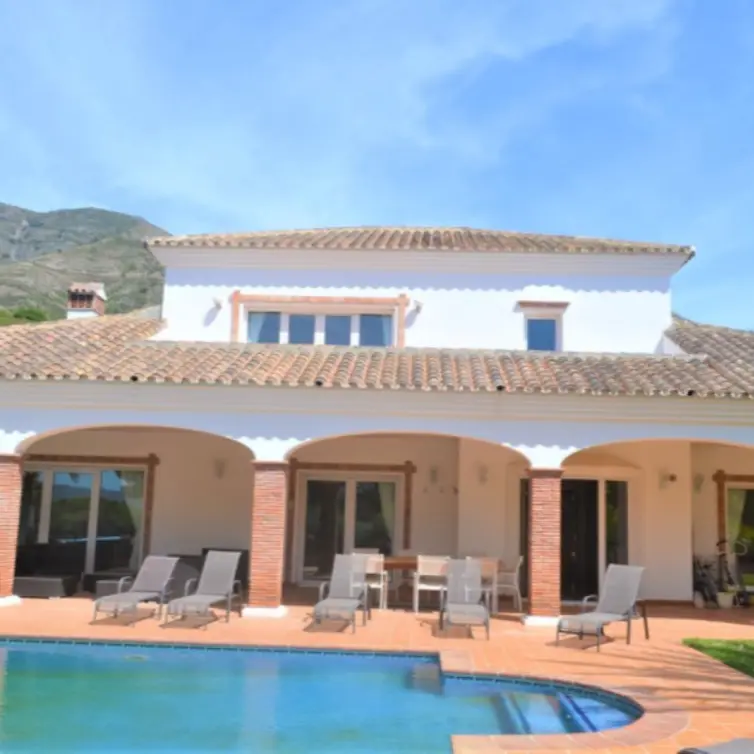 Sale of detached villa in Mijas