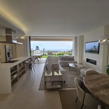 Venta de apartamento en planta baja en Benahavís