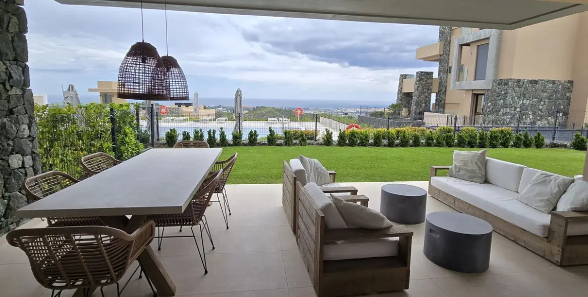 Sale of ground floor apartment in Benahavís 4