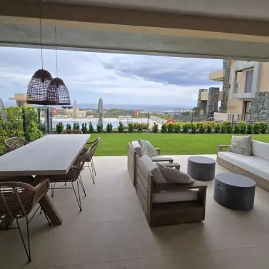Venta de apartamento en planta baja en Benahavís