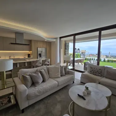 Venta de apartamento en planta baja en Benahavís