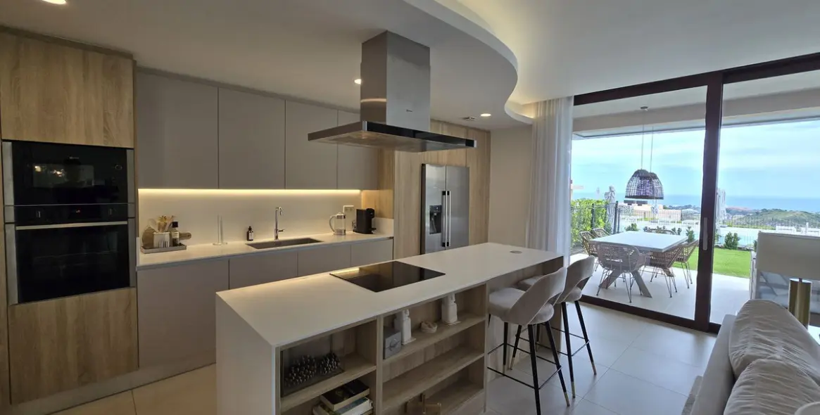 Sale of ground floor apartment in Benahavís 7