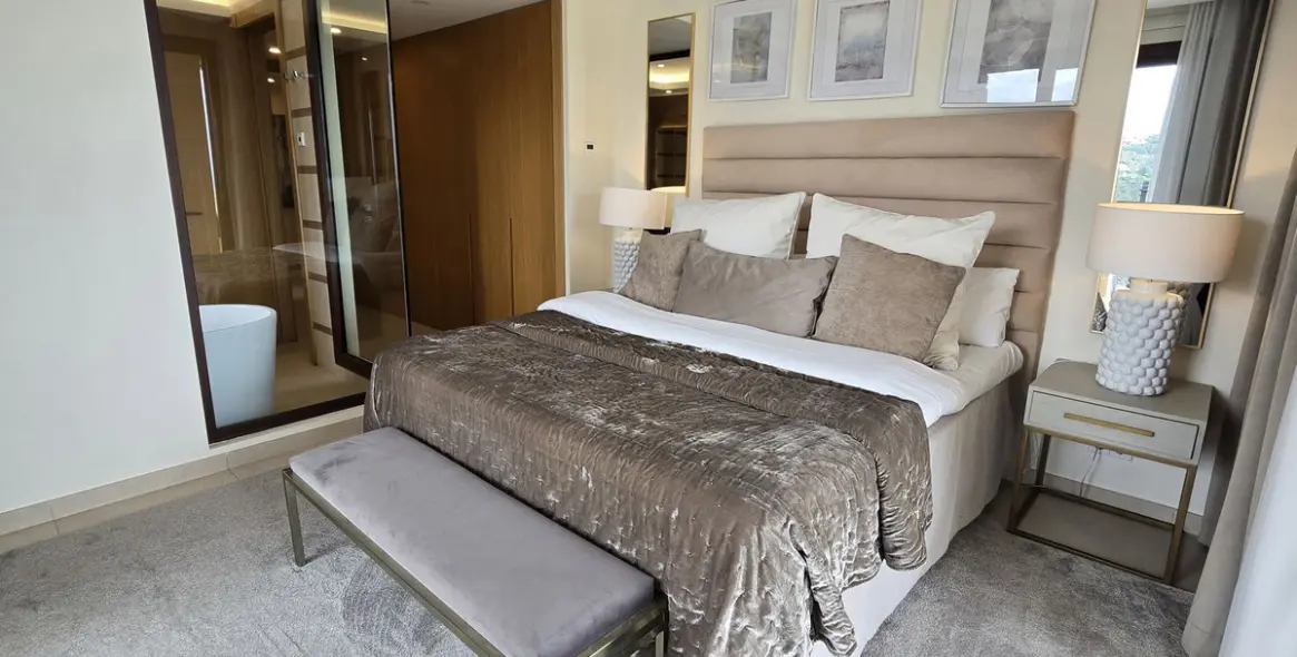 Sale of ground floor apartment in Benahavís 16