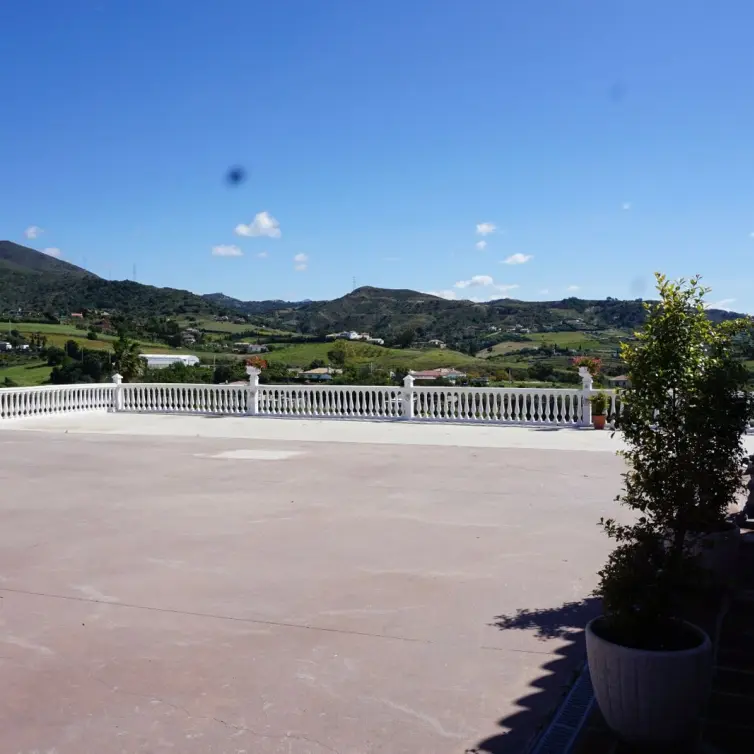 Sale of finca - cortijo in Estepona