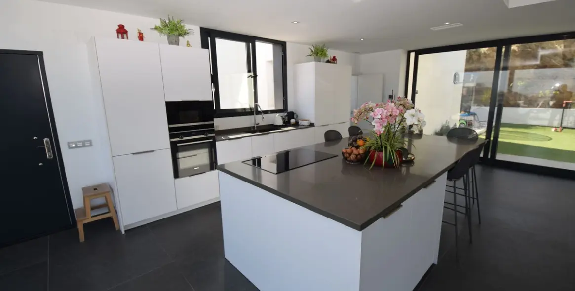 Venta de villa independiente en La Cala Golf 9