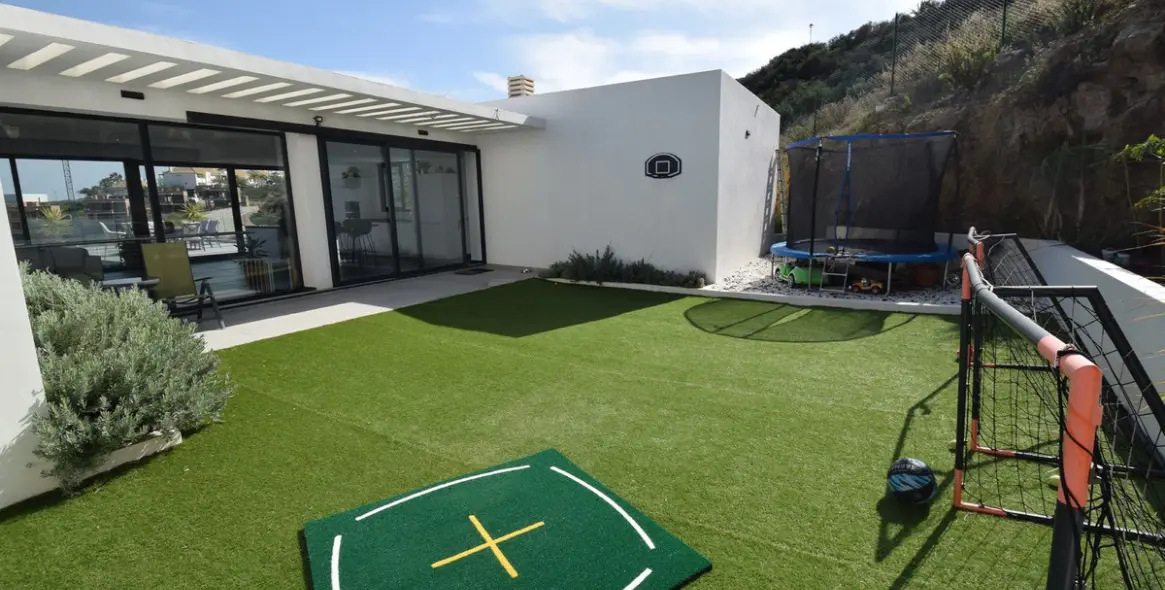 Venta de villa independiente en La Cala Golf 14