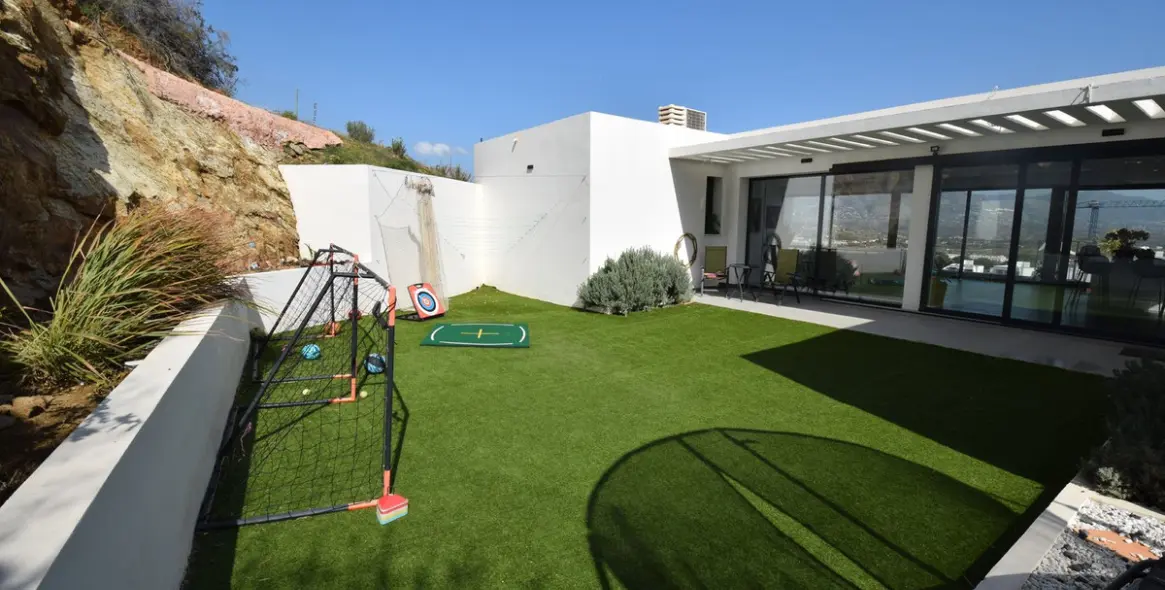 Venta de villa independiente en La Cala Golf 15